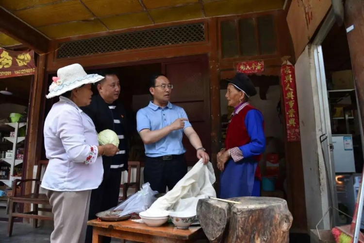 郑艺到古城区金江乡调研 着力打造秀美金江 (4).jpg