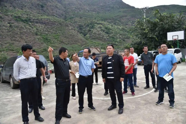 郑艺到古城区金江乡调研 着力打造秀美金江 (2).jpg