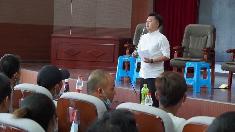 2020年丽江市新晋导游岗前培训在市文化和旅游局开班 286名新晋导游参加培训 (4).jpg