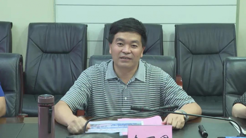 县委书记亲自出征 争取丽攀高铁华坪设站 (3).jpg