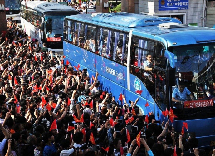 恳请社会放过高考别鸡血加持了 当过度宣传被残酷现实打脸的时候其实就是一场欺骗！3.jpeg