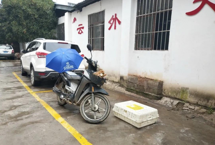 公共停车位，不应成为“私人订制”！ (4).jpg