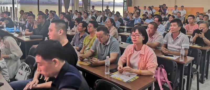 华坪两个芒果数字交易平台正式上线 最好吃的是桂七8.jpg