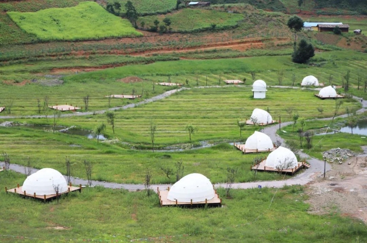 来泸沽湖又有新玩法啦！热气球、动力滑翔伞、全地形车…就在摩梭小镇 (1).jpg