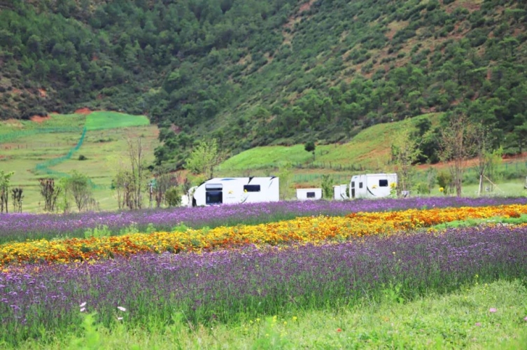 来泸沽湖又有新玩法啦！热气球、动力滑翔伞、全地形车…就在摩梭小镇 (3).jpg