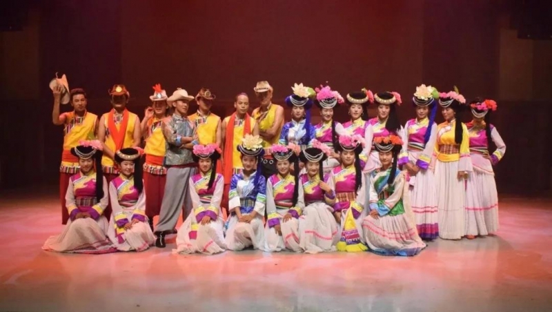 泸沽湖的山水太惊艳了，绝美的景色铺天盖地！ (7).jpg