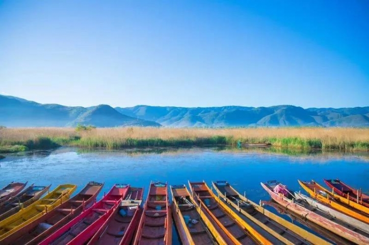 你等到那个人了吗？一起去泸沽湖划船看美景 (7).jpg