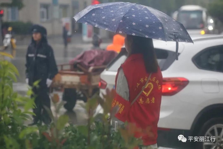 全方位、多角度促进全市文明交通素质进一步提升 (2).jpg