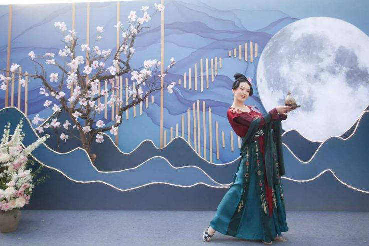 二次元、lo娘、汉服萌妹子看过来 明天开始，丽江古城首届国风盛典将嗨翻全场4.png