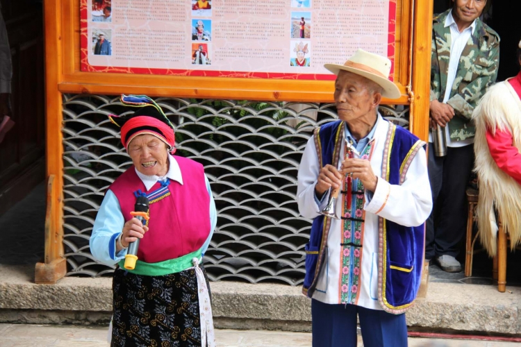 想看丽江原汁原味的民族文化展演  每月16号下午去古城西门接风楼就够了2.jpg