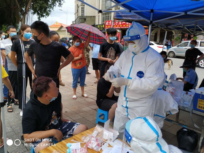 刚刚 丽江市支援瑞丽疾控应急队胜利凯旋归来！15.jpg