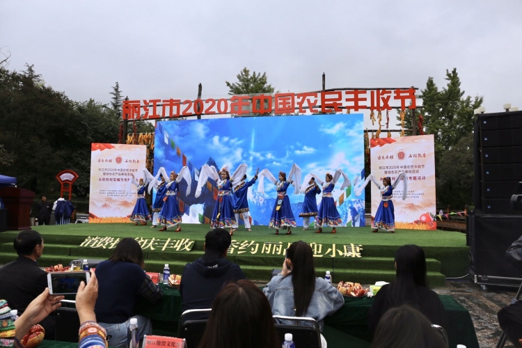 永胜软籽石榴的魅力究竟在哪？单个石榴王售价500元，竟有人一买就是两箱！ (9).jpg