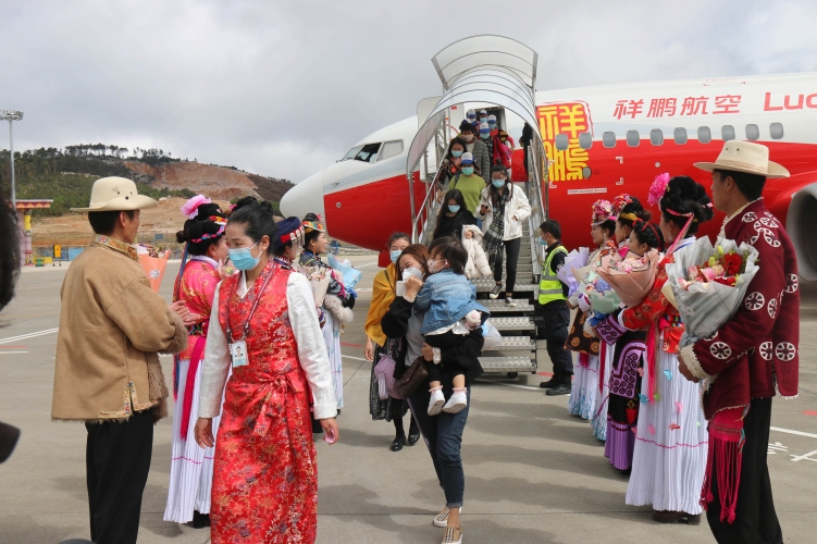 宁蒗泸沽湖机场开通普洱-泸沽湖、广州-泸沽湖航线4.jpg