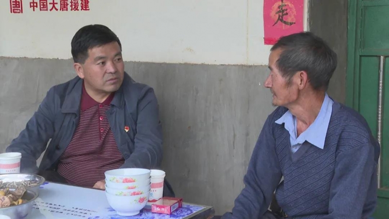 余丽军到德胜村开展“挂联走亲”活动 (2).jpg