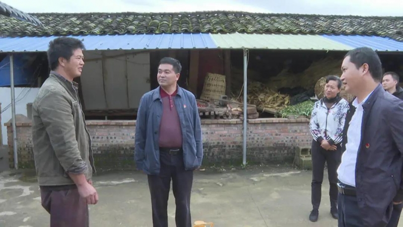 余丽军到德胜村开展“挂联走亲”活动 (3).jpg