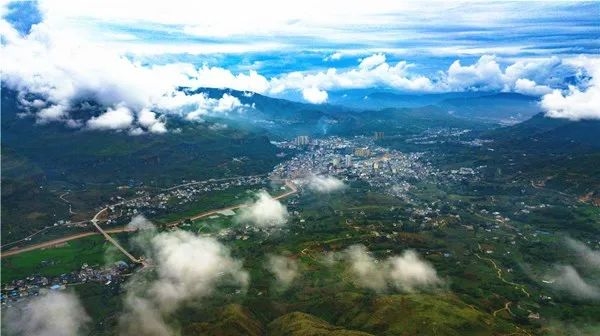 华坪守护绿水青山中打造金山银山、实现“生态美、百姓富”的目标 (8).jpg