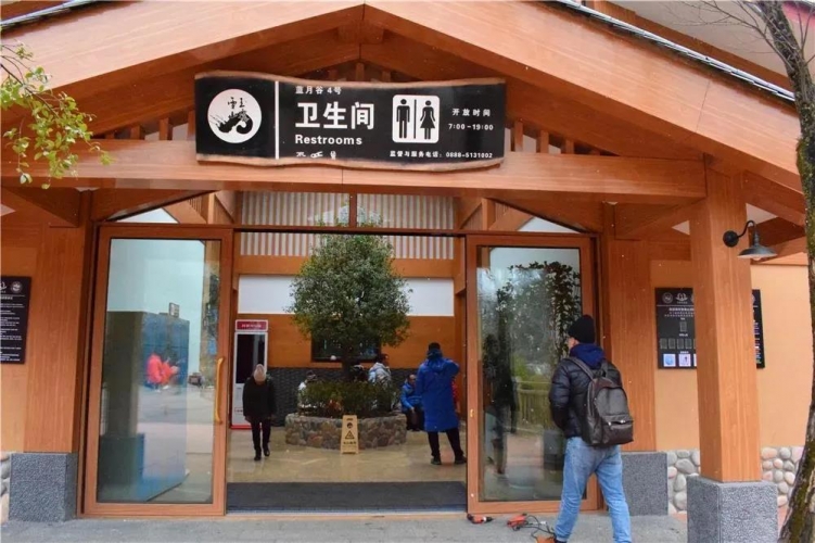 通过手机即可查找附近厕所、实时了解厕所繁忙状态、厕所坑位占用情况 (2).jpg