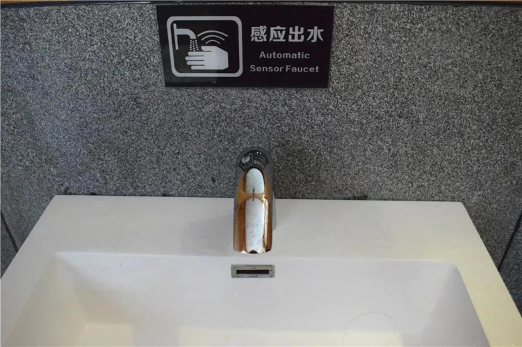 通过手机即可查找附近厕所、实时了解厕所繁忙状态、厕所坑位占用情况 (5).jpg