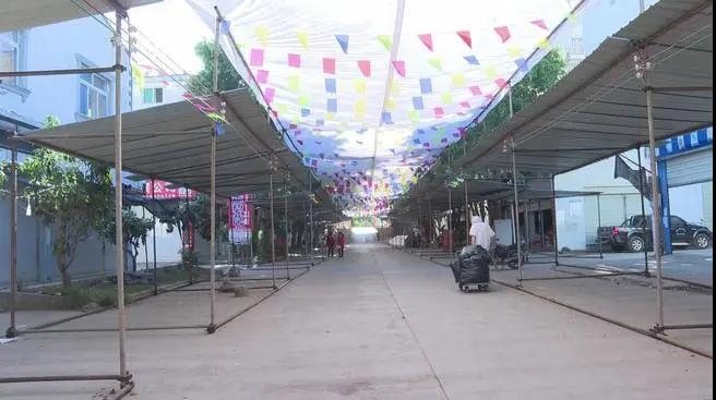 严把疫情防控关  打造安全放心的冬季商品展销会.jpg