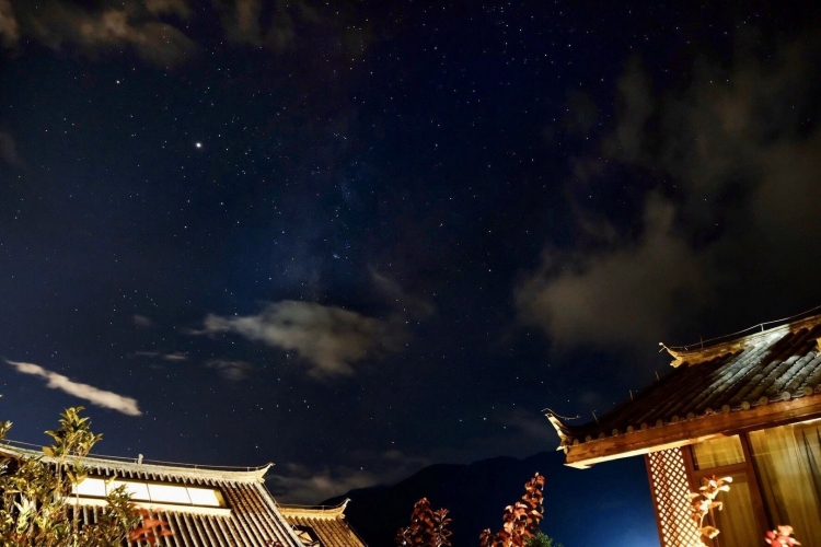 2020最浪漫的事：来丽江在玉龙雪山上看双子座流星雨 (1).jpg