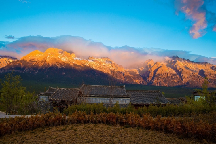 2021年元旦小长假，丽江市共接待游客25.14万人次，实现旅游总收入2 (1).jpg