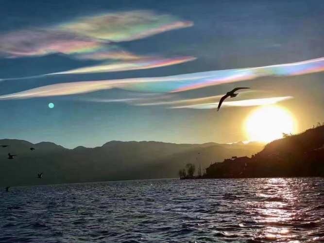 丽江向全世界诠释什么叫七彩云南 (1).jpg