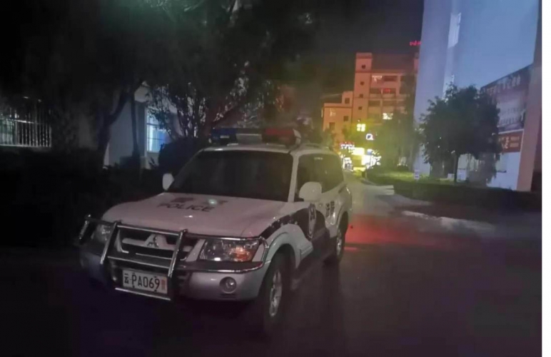 “坚决”没钱还款能如何？华坪法院依法拘留一名失信被执行人 (1).jpg