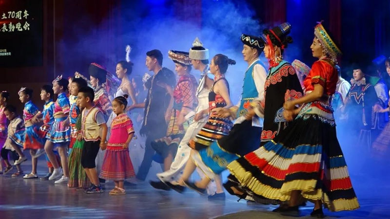 喜讯！华坪县被命名为第八批全国民族团结进步示范区 (1).jpg