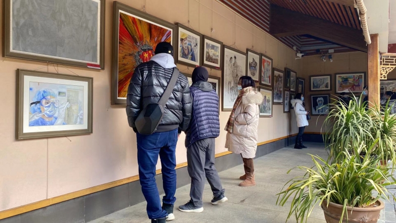 云南省抗疫美术摄影作品全省巡展——丽江站在丽江市博物院开展 (3).jpg