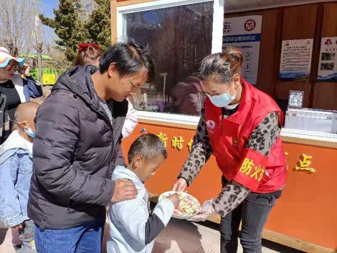 春节假期玉龙雪山景区接待游客5.4万人 其中散客4.6万人4.jpeg