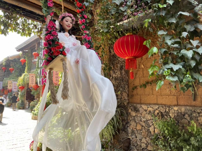 为每一个拥有美好梦想并执着追求的人们喝彩！丽江千古情花痴节闪亮登场 (8).jpg