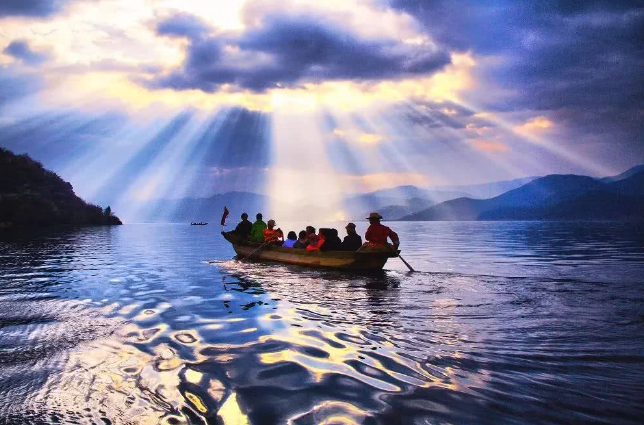 伴随着春的脚步 泸沽湖机场加密昆明航班至每天2班5.png