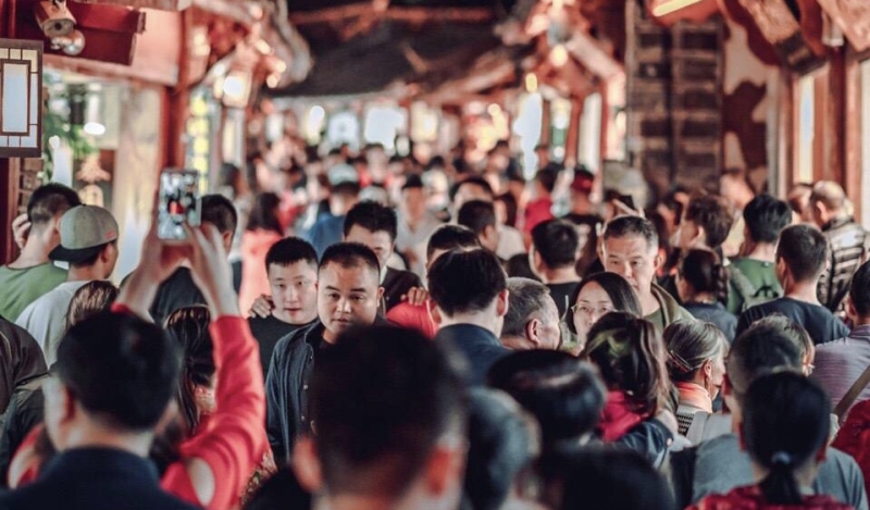 丽江旅游业强势复苏 与2019年同期相比增幅20%以上5.jpg