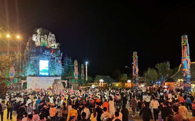 丽江清明假期三天共接待游客33.55万人次 旅游收入3.82亿元 (1).jpg