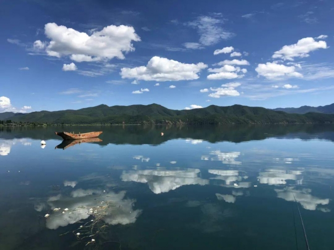 泸沽湖全面实施十大工程 努力守护一湖碧水3.jpg