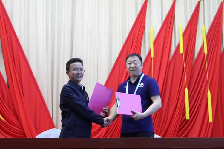 中国足球发展基金会青少年足球公益项目在丽江永胜县启动 (2).jpg