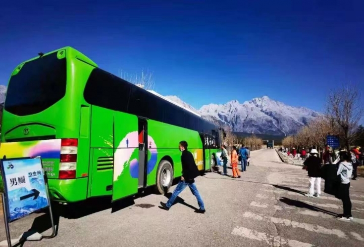 “五一”期间  玉龙雪山景区接待游客9 (3).jpg