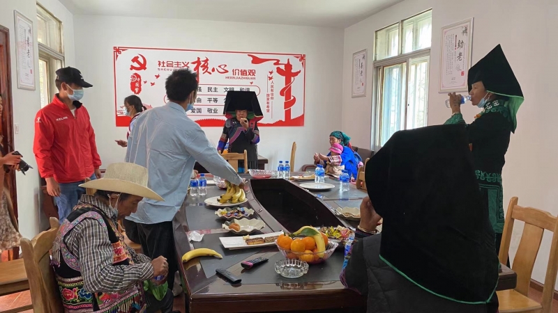 暖心！关爱老年人不只是一句话 丽江样样红公司这样落到实处 (4).jpg