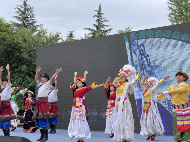 文旅融合丽江模式换挡提速 文旅惠民发布并启动文旅消费试点城市建设 (3).jpg