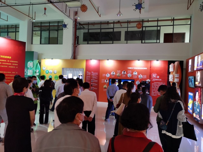 中国十大科普作品 “人类与传染病的博弈”展览在市科技馆举行 (5).jpg