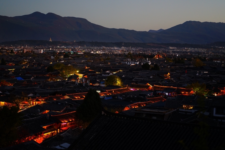 盗贼潜入客栈房间盗窃游客价值4万的手表 目前被刑事拘留.jpg