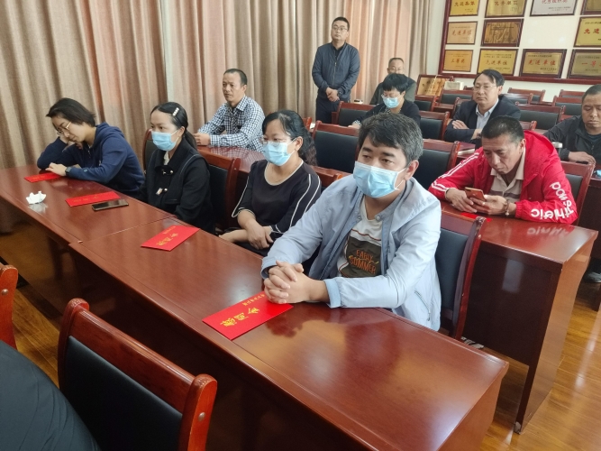 市总工会慰问市级支援瑞丽卫生应急队员 (3).jpg