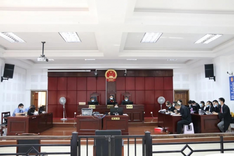 玉龙县法院依法对李泽明等人恶势力犯罪集团案公开宣判2.jpg