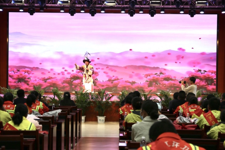 古城区庆祝第十八个“环卫工人节”  城市之美 感谢有你！ (5).jpg