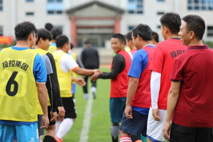 尽显风采，庆祝古城区第18个环卫工人节职工运动会 (1).jpg