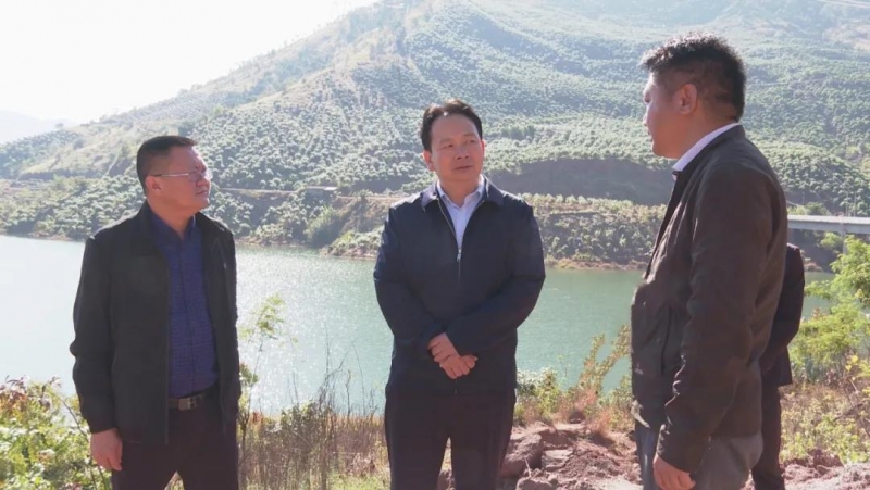 华坪县领导督察河(湖)长制工作