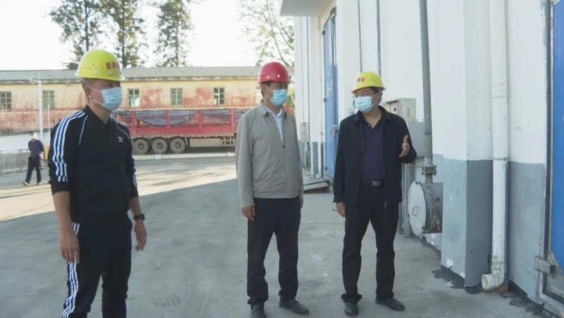 华坪县县长和振检查粮食储备库管理和粮食安全工作