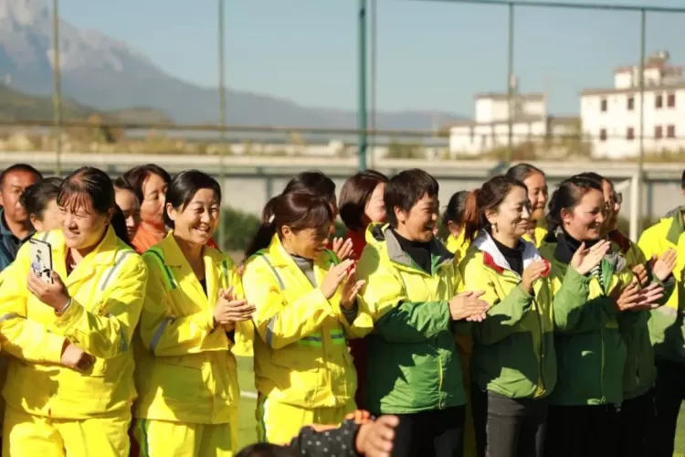 古城区投资控股集团庆祝古城区第十八个环卫工人节系列活动闭幕！