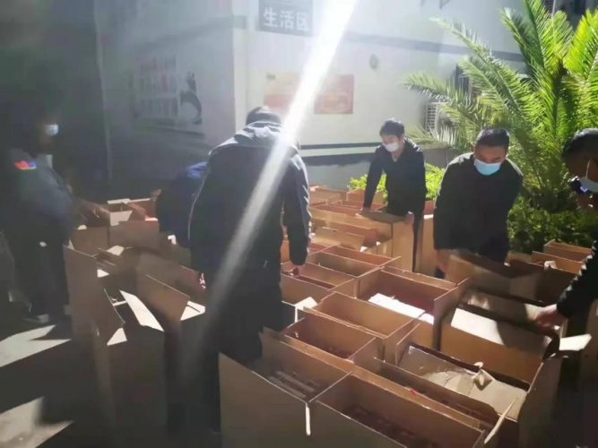 永胜警方查获一起非法经营卷烟案，查获卷烟4500条 (2).jpg