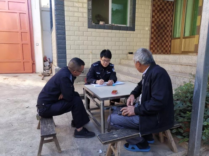 永胜县公安局常态化开展外籍人员走访工作